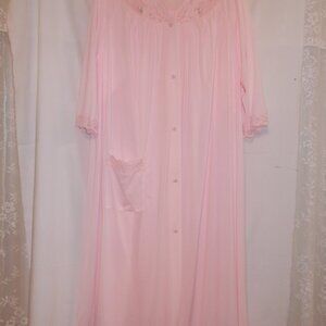 Women's Shadowline two piece pink robe and gown set, size Medium